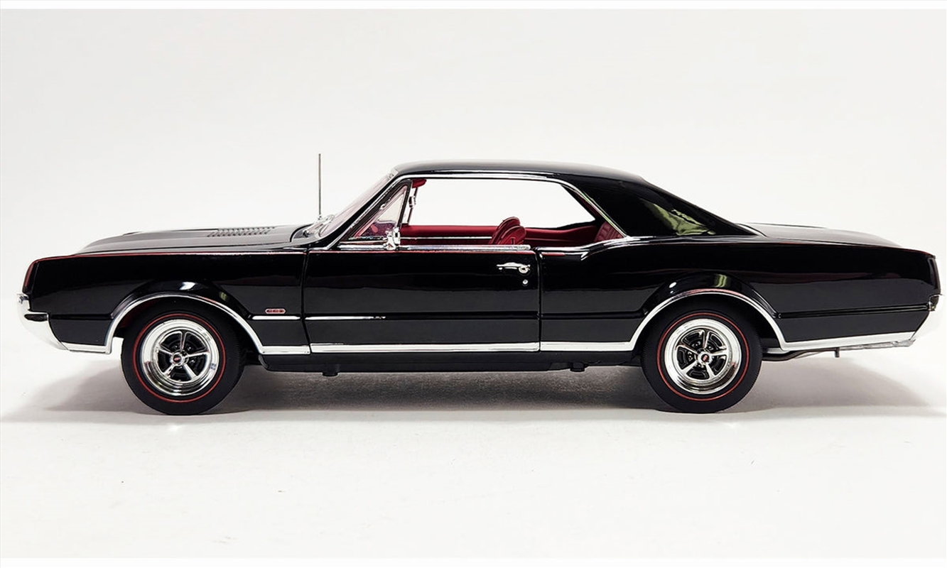 1:18 1967 Oldsmobile 442 W-30/Product Detail/Figurines