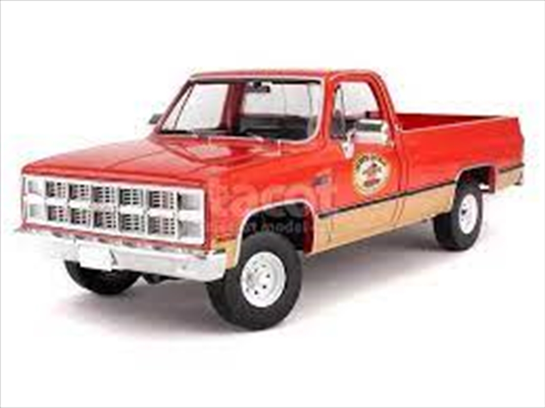 1:18 Busted Knuckle Garage 1982 GMC K-2500 Sierra Grande Wideside w/Trailer Hitch/Product Detail/Figurines