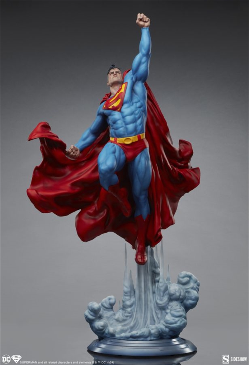 Superman - Superman Premium Format Statue/Product Detail/Statues