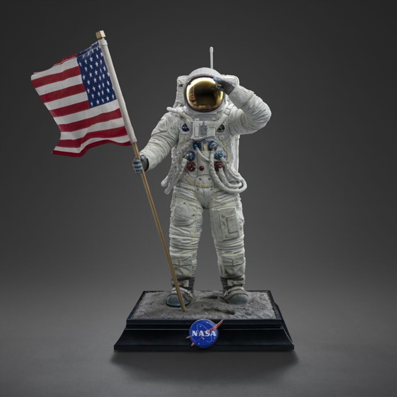 Apollo 11 - Astronaut 1:10 Scale Statue/Product Detail/Statues