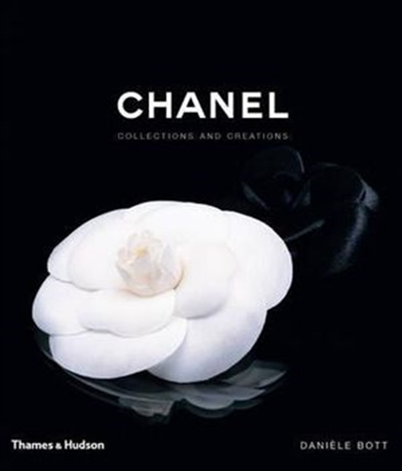 Chanel : Collections and Creations/Product Detail/Reading