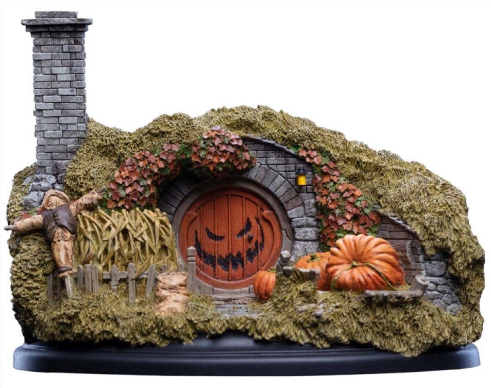 The Hobbit - #16 Hill Lane (Halloween Edition) Hobbit Hole Diorama/Product Detail/Figurines